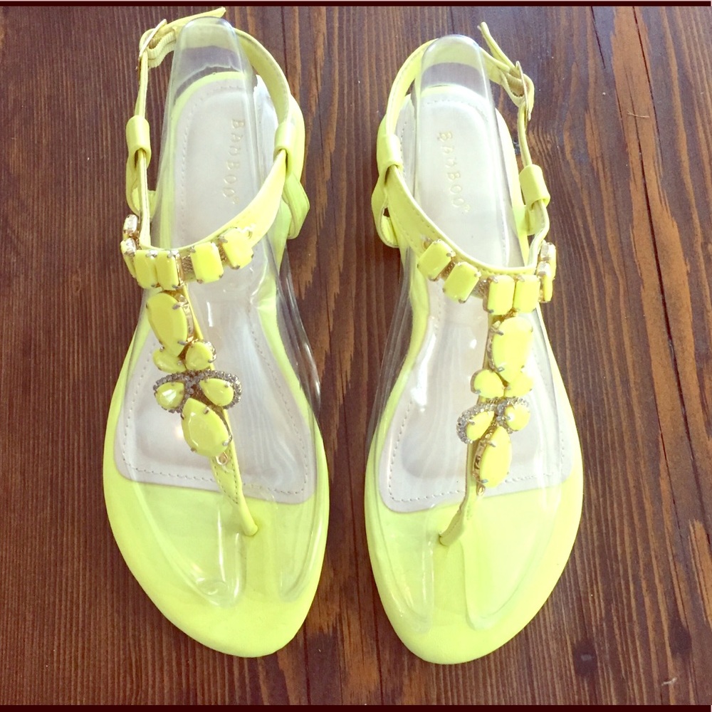 NEW never worn Bamboo yellow jeweled sandals